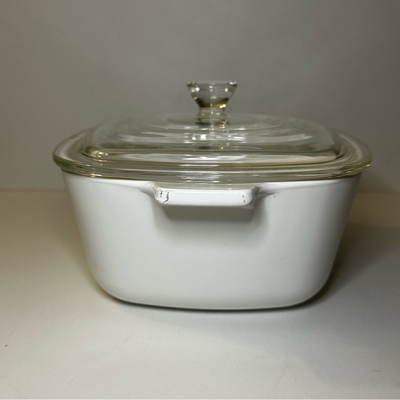 Vintage Corning Ware Blue Cornflower 1 3/4 Qt Baking Dish with Pyrex D-9 Lid - Picture 3 of 11